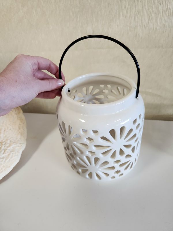 White Lattrice Lantern