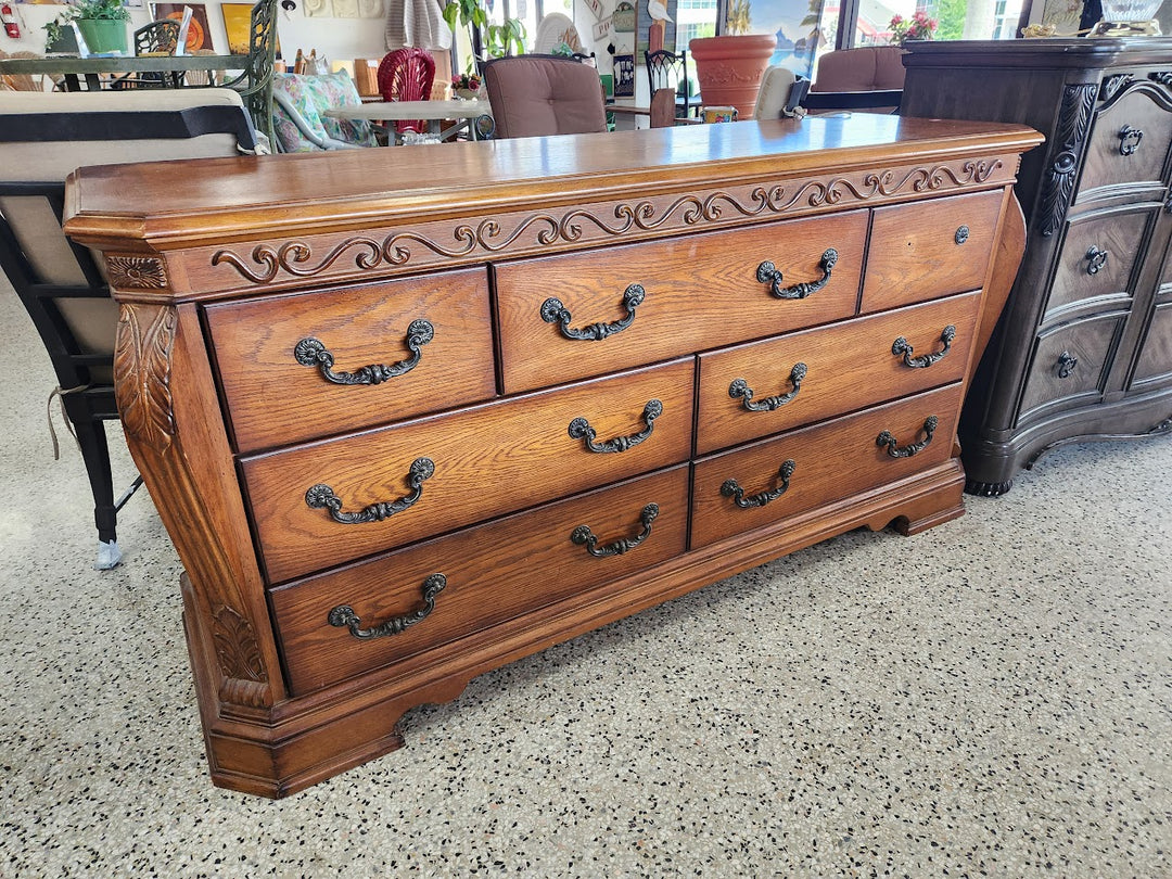 Queen Carved Wood Bed Set