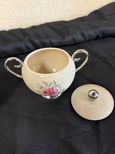 Cream And Sugar W Lid China