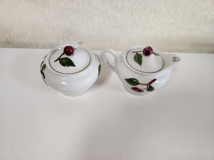 Creamer and sugar with lids China