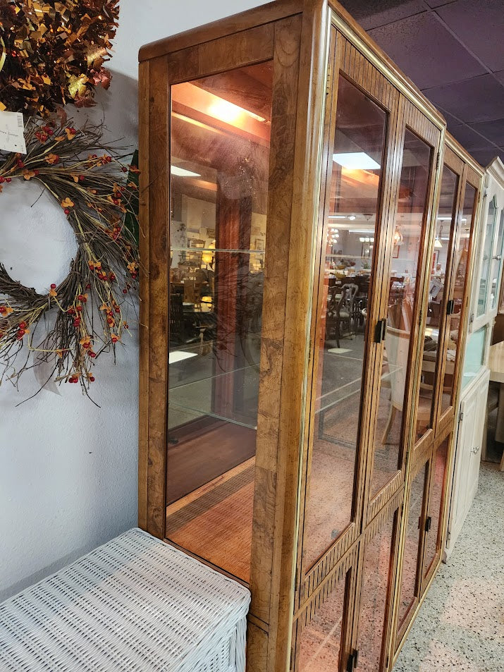 China Cabinet With Lights