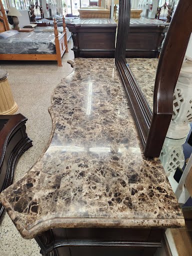 Dark Wood Haverty's Bed Set