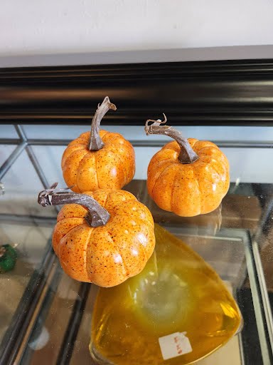 Thanksgiving Decor 3 Pumpkins