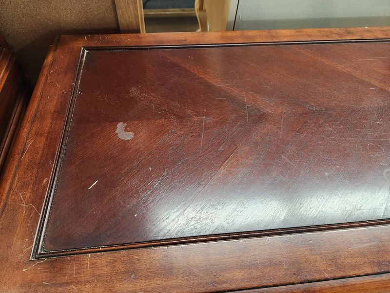 Mahogany Dresser + 2 Nightstands