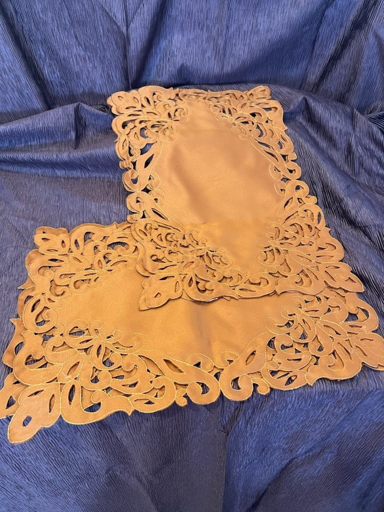 Cutwork Rust Satin Place mats S/4