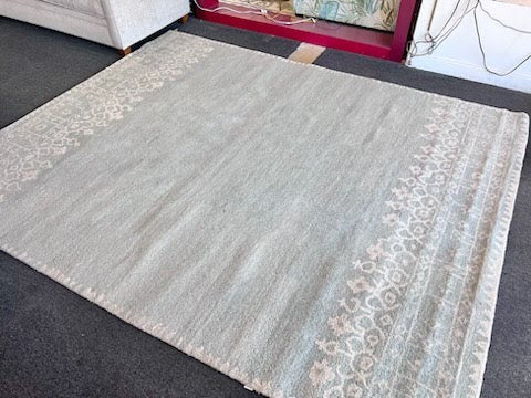 8x10 Pottery Barn Area Rug