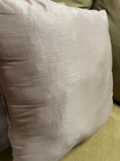 Set/2 Beige Pillows