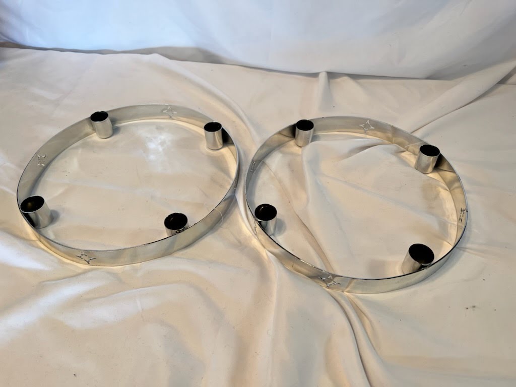 Set/2 Round Silver Candle Stick Holder