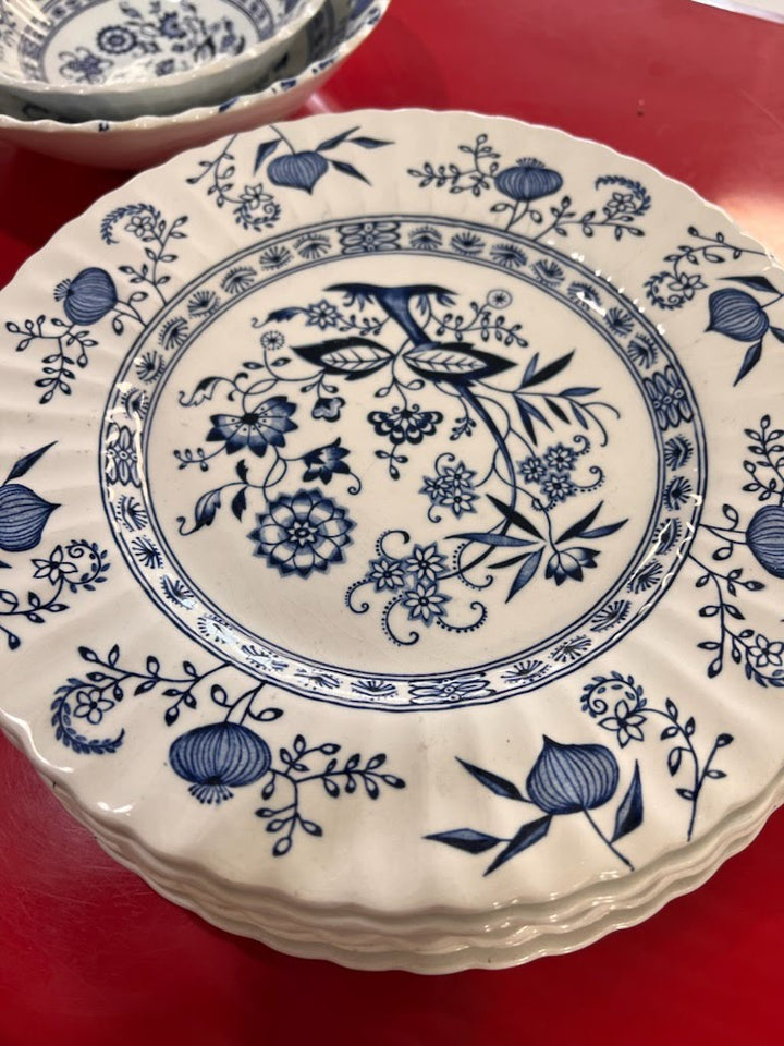 Blue nordig saucer