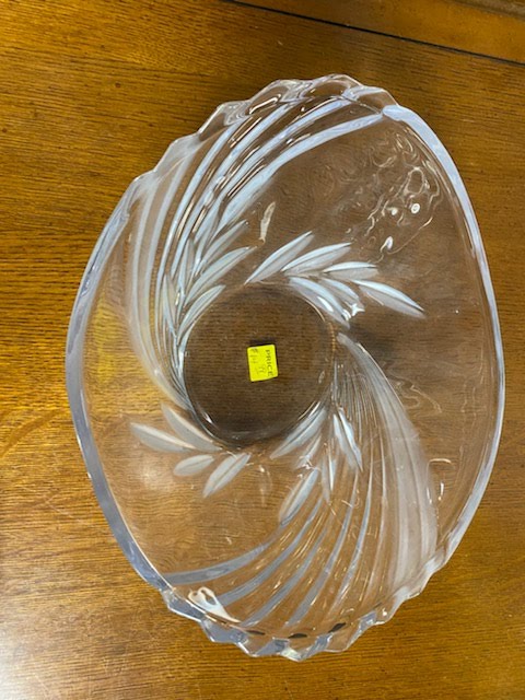Glass bowl