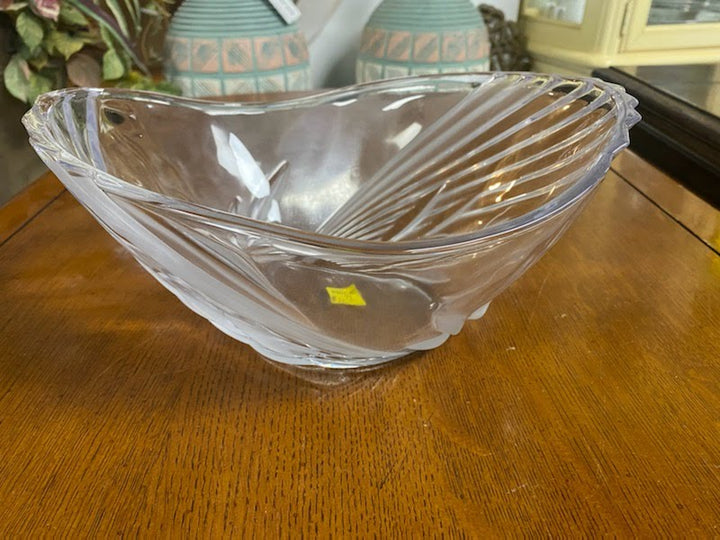 Glass bowl
