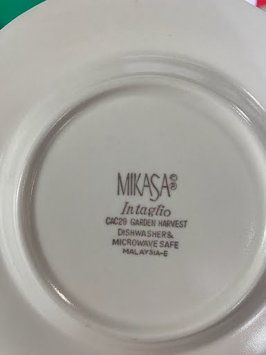 Home Item- 6" Plates w/ Fruit Design