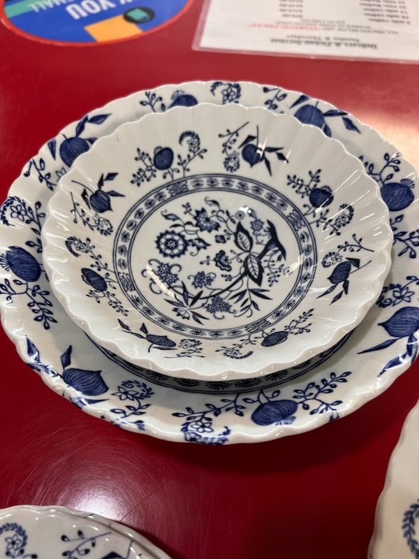 Blue nordig saucer