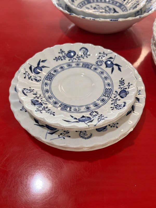 Blue nordig saucer