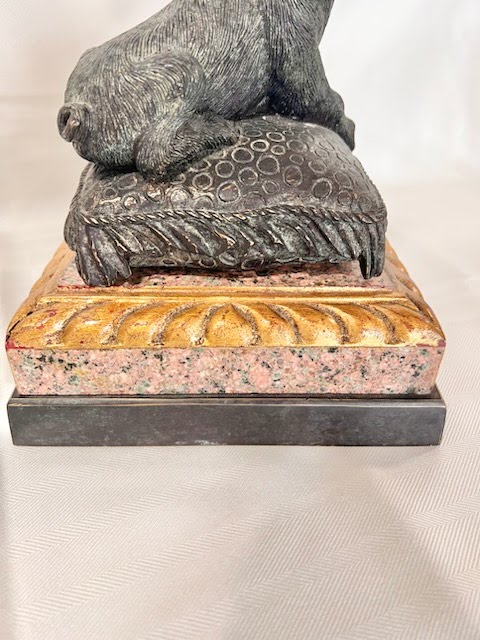 Home Item - Dog sculpture