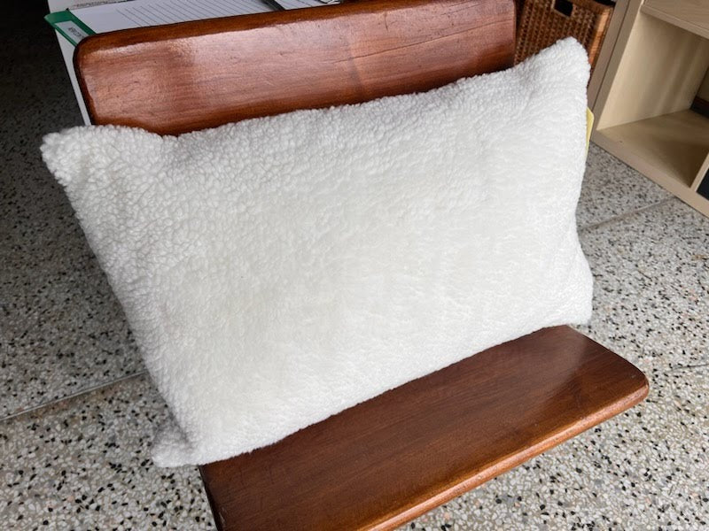 SET OF 2- SURYA 14" x 22"  Pillow