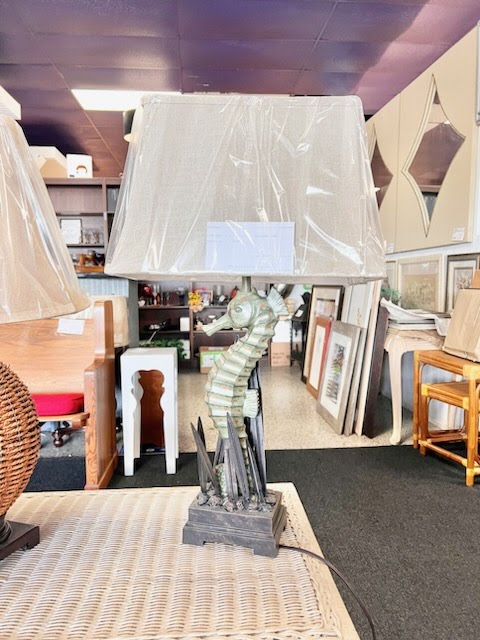 30" Seahorse Table Lamp